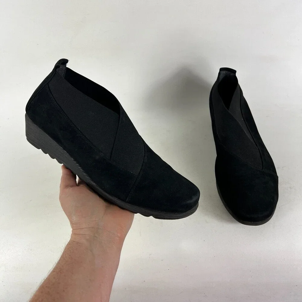 The Flexx Wedge Comfort Shoes Womens 8.5 Black Leather Slip-On Cross Band Preppy